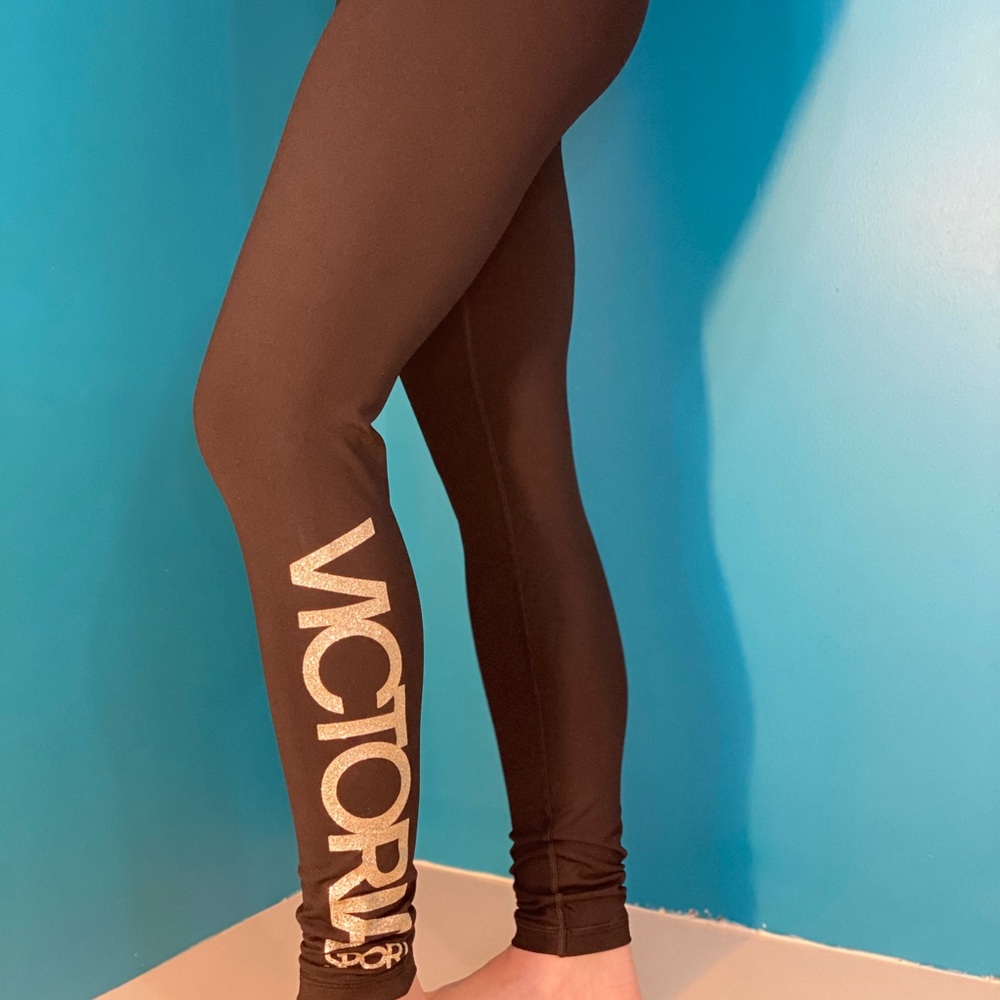 Victoria Sport workout pants SM small NWOT